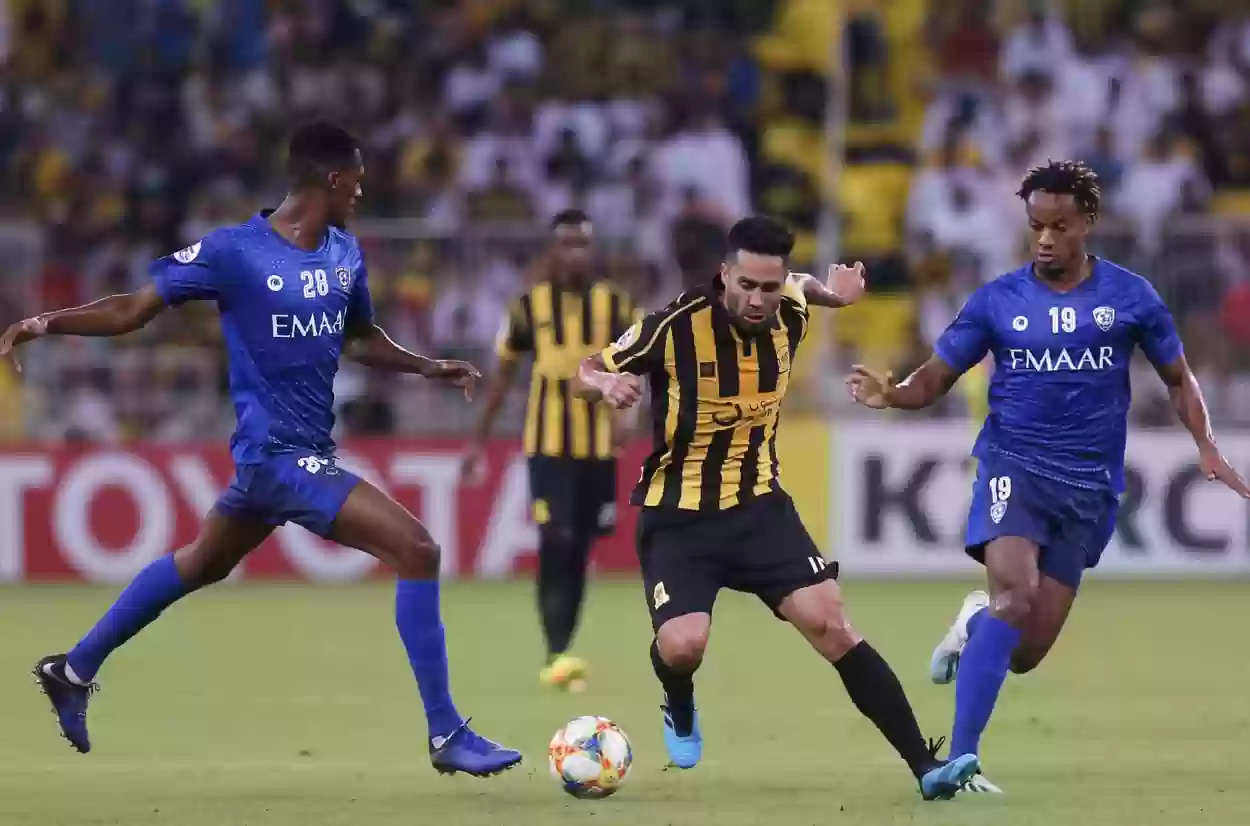 النار تُفتح في وجه الاتحاد أمام الهلال في آسيا بعد الهزيمة في روشن